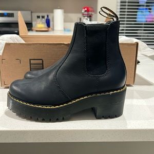 Platform boots